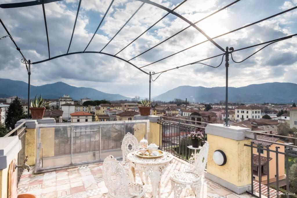 Casa Maria - Attico Di Lusso Vicino Alle Mura ルッカ エクステリア 写真