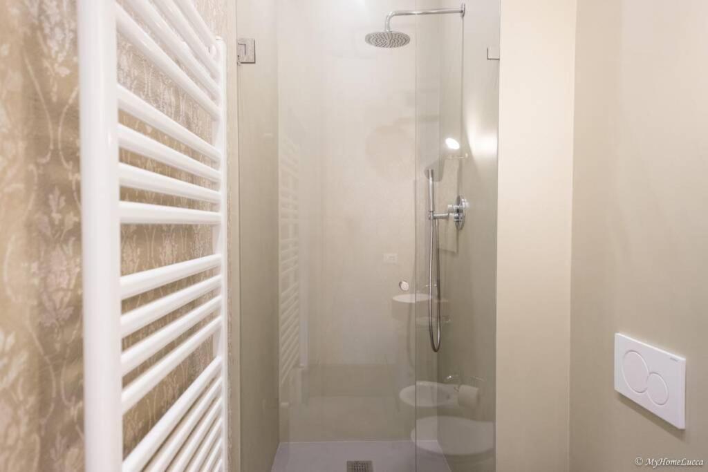 Casa Maria - Attico Di Lusso Vicino Alle Mura ルッカ エクステリア 写真